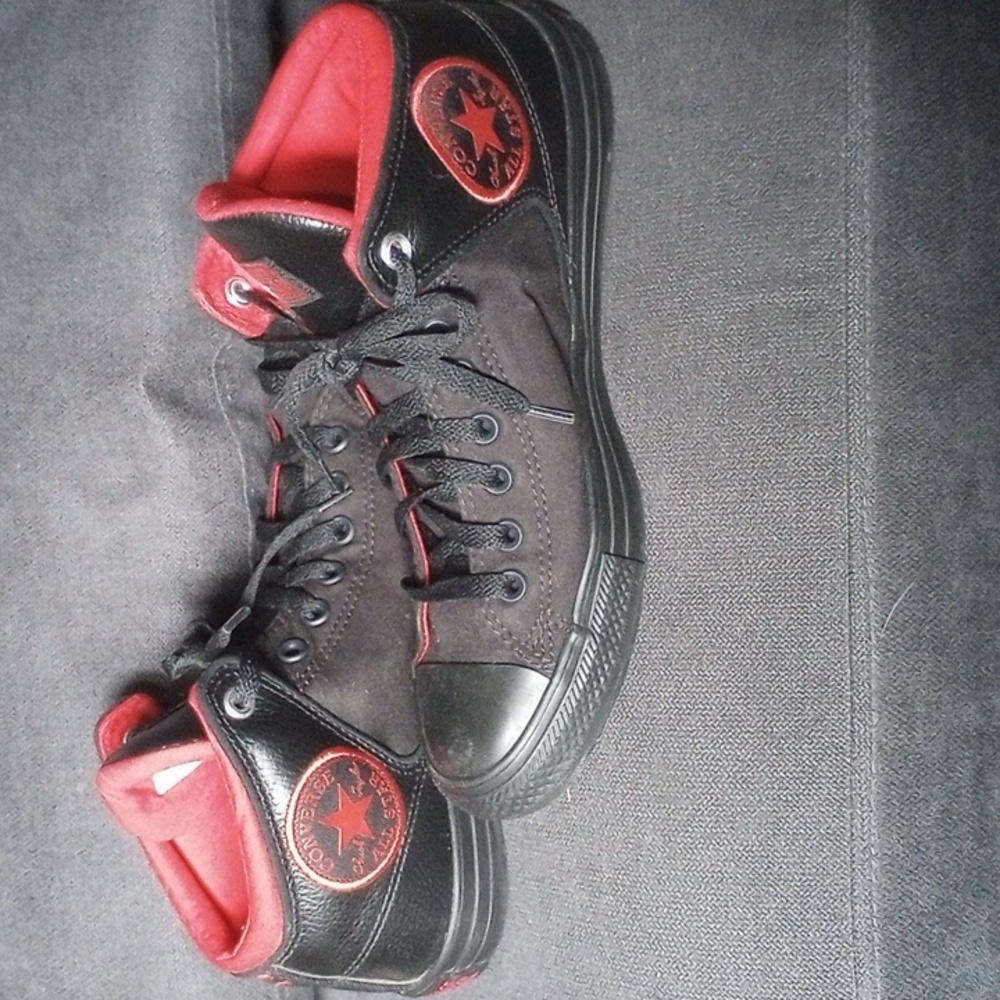 Converse unisex Chuck Taylor All Star High Street Exclusive Shoe - Black and Red